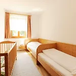 Pensión Winzerhof - Gaestehaus Stoeger 4*