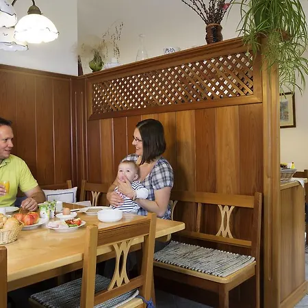 Guest house Winzerhof - Gastehaus Stoger Duernstein