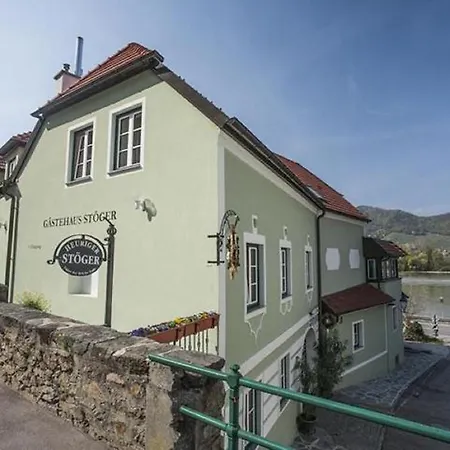 בית הארחה Winzerhof - Gaestehaus Stoeger