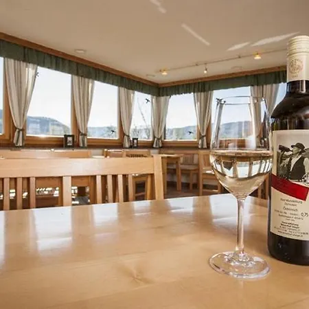 Winzerhof - Gaestehaus Stoeger