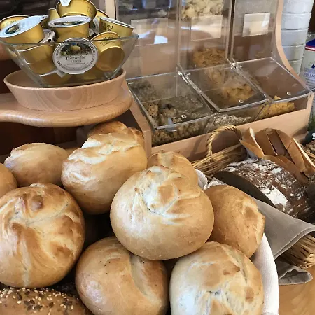 Winzerhof - Gaestehaus Stoeger בית הארחה דורנשטיין