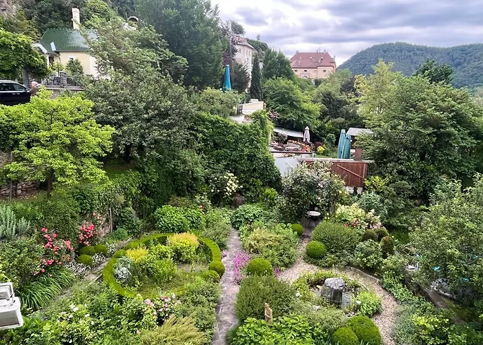 Konukevi Winzerhof - Gaestehaus Stoeger