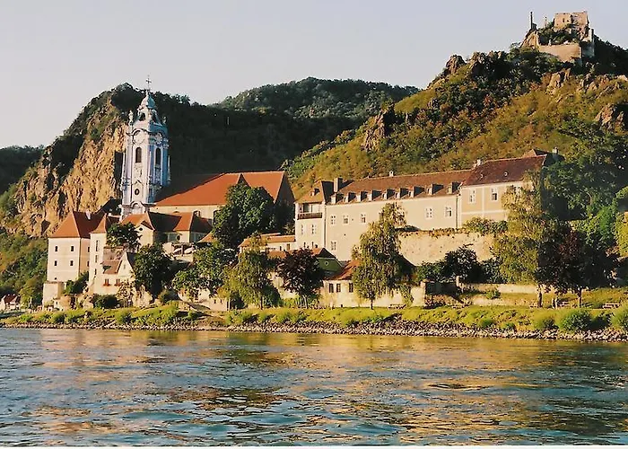 Konukevi Winzerhof - Gaestehaus Stoeger 4*